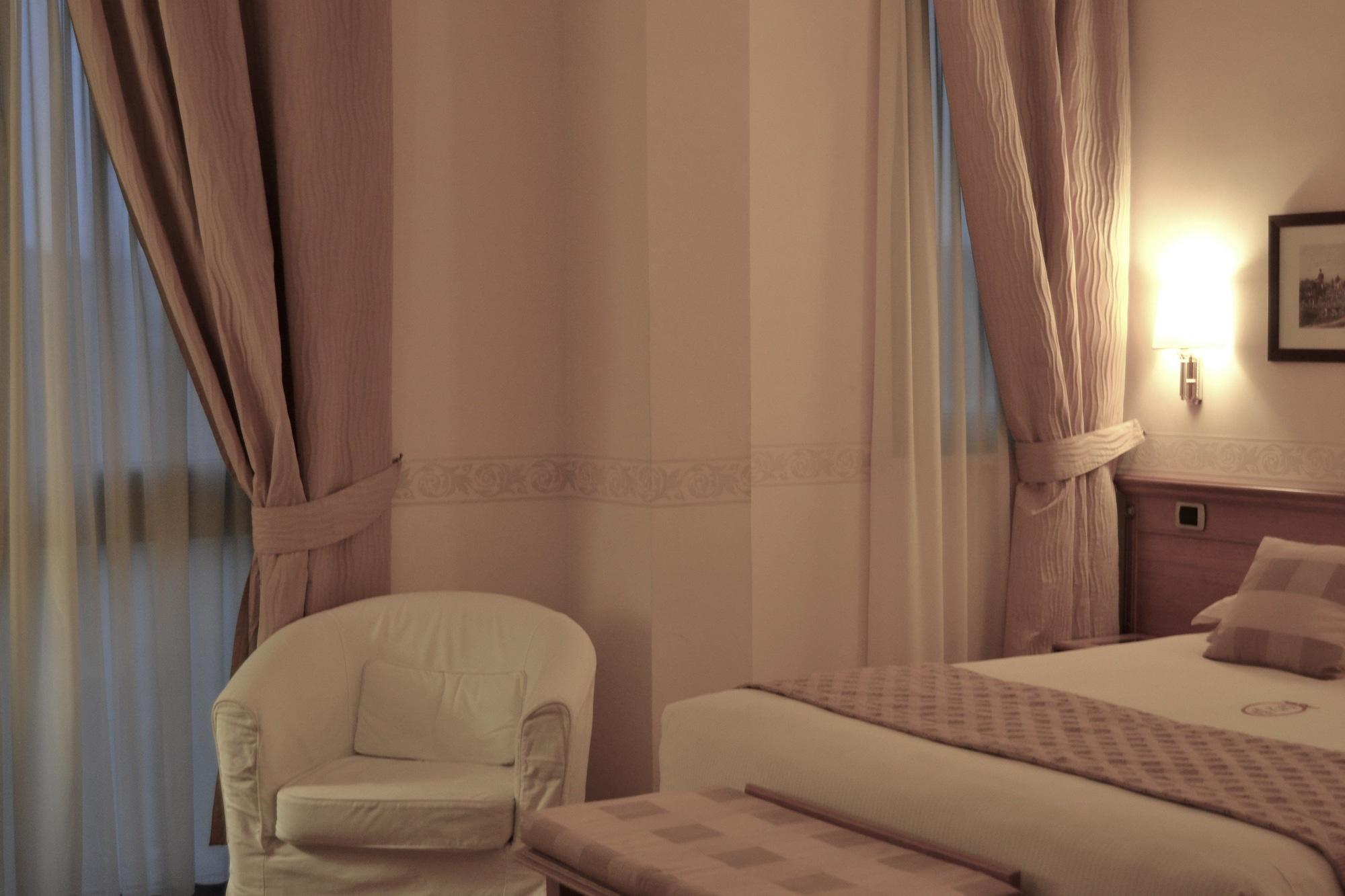 Seccy Hotel Boutique Art & Museum Fiumicino Exteriér fotografie