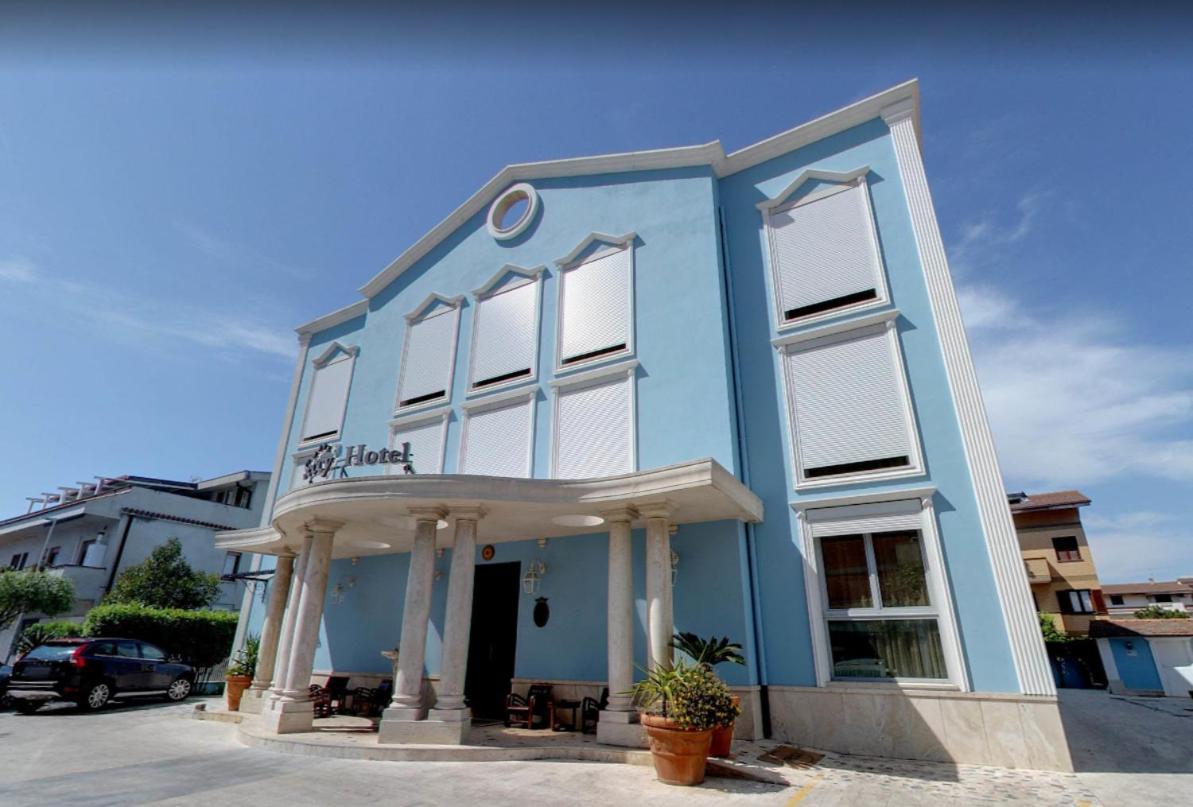 Seccy Hotel Boutique Art & Museum Fiumicino Exteriér fotografie